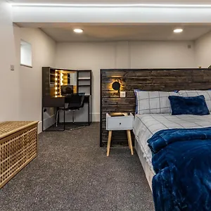 Cosy In West Bridgford, Close To Transport Links And Walking Distance To Cricket And Football Nottingham