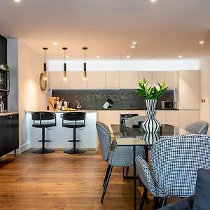 212 @ Ryedale House Apartment York